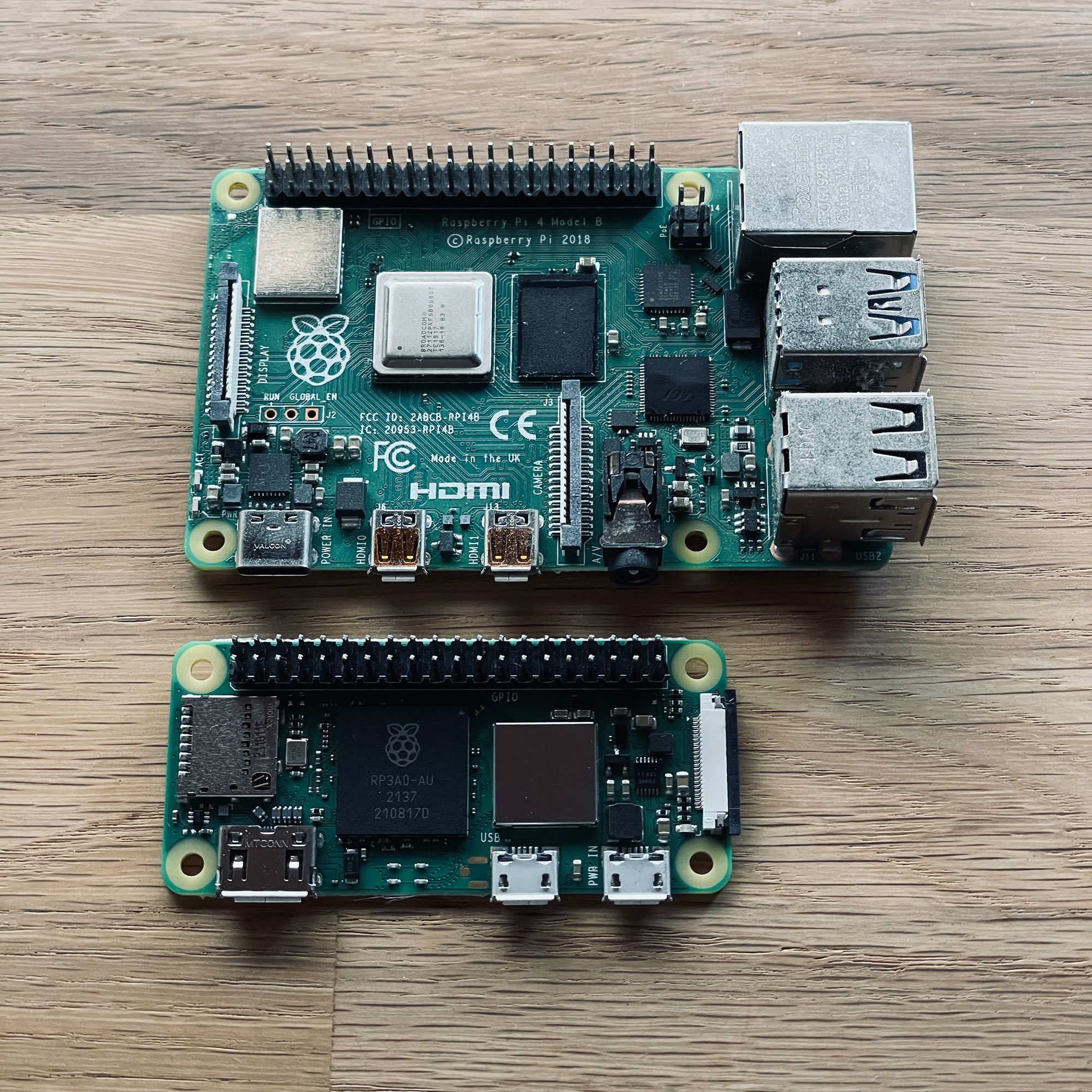 Raspberry Pi 4BとRaspberry Pi Zero 2 W
